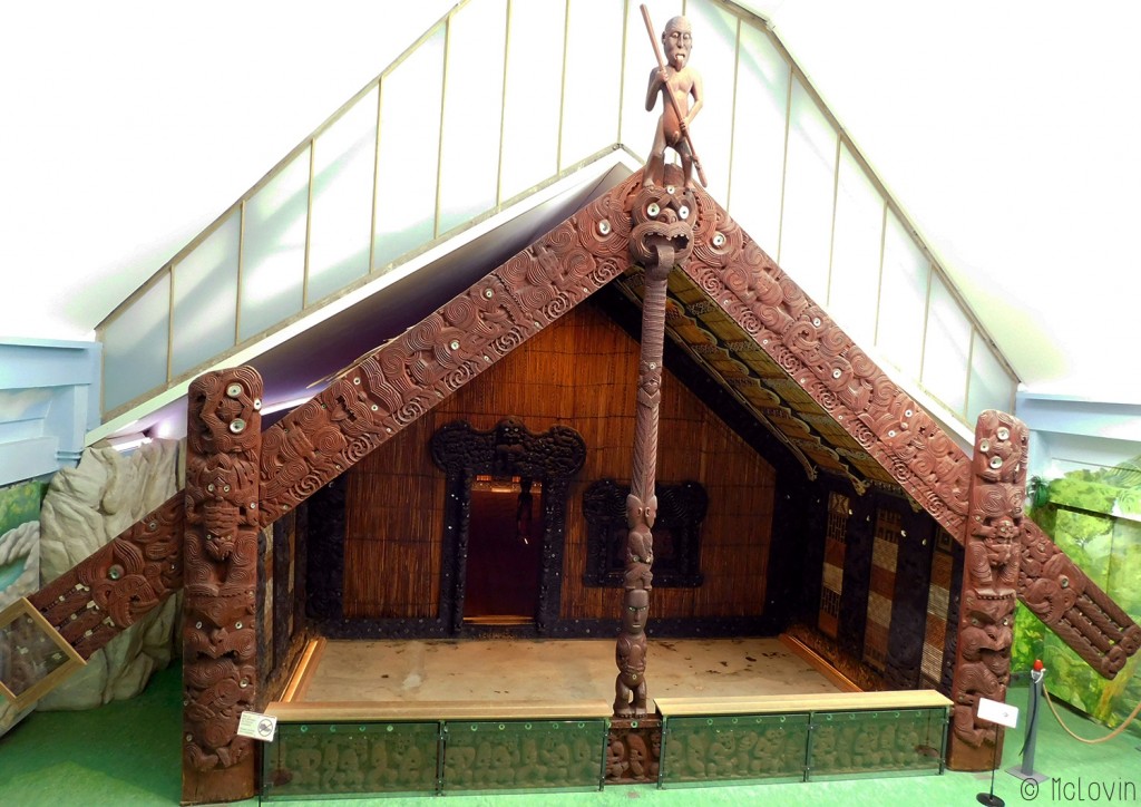 Rauru Le wharenui maori du Musée d'ethnologie d'Hambourg.