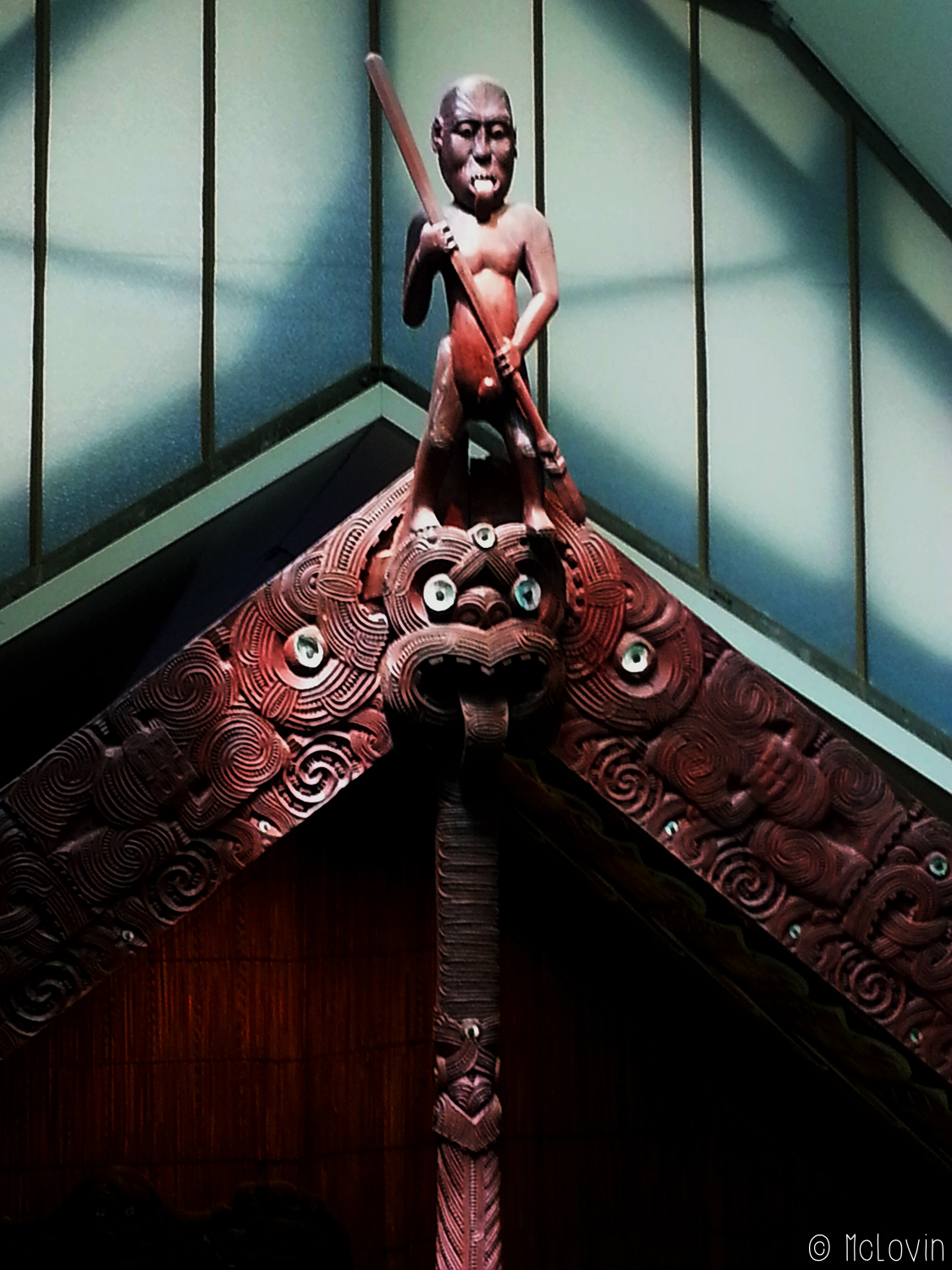 Sculpture faitière de Rauru le wharenui maori du Musée d'ethnologie d'Hambourg