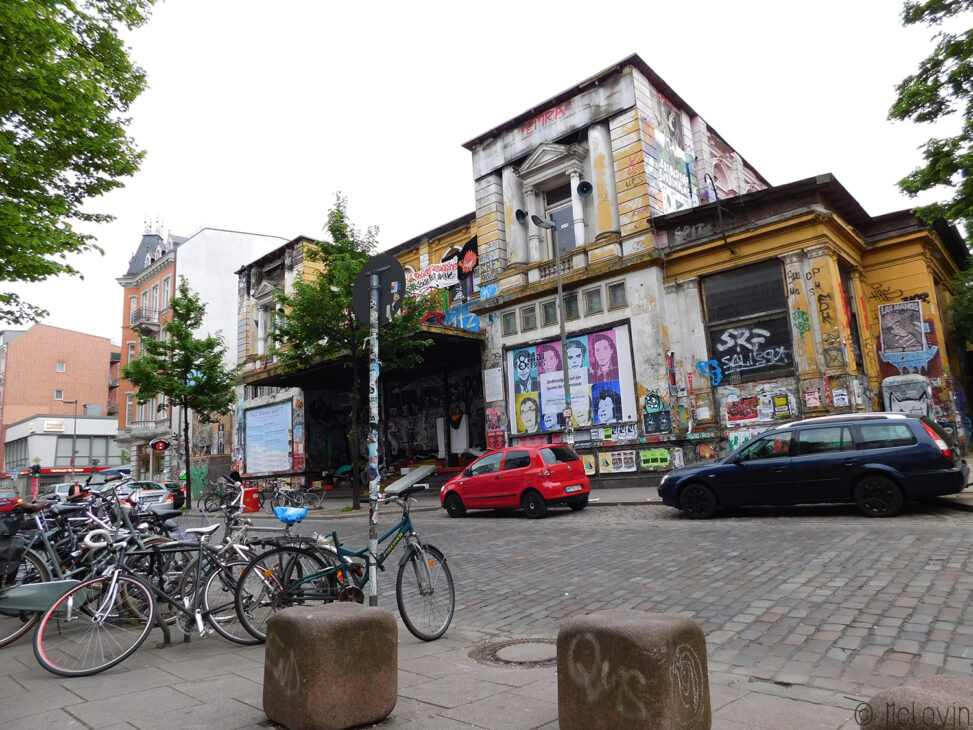 La Rote Flora, ancien théâtre transformé en squatt autogéré.