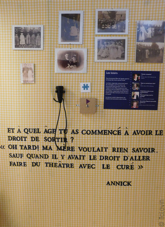 Dans la première partie de l'exposition avec témoignages et photos en vêtements traditionnels