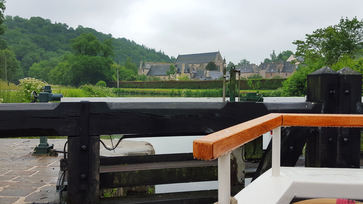 Passage d'écluse avant l'arrivée à Léhon à bord du Jaman V lors de l'Instameet Dinan Léhon 2016
