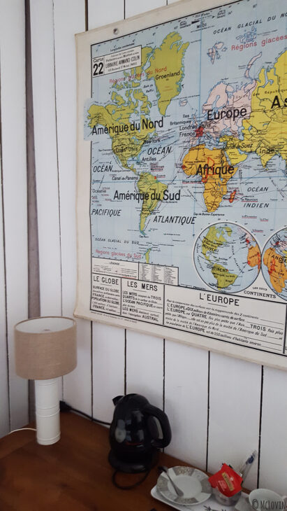 Décoration intérieure du paddock aménagé en hébergement insolite d'Ille Flottante sur le Canal d'Ille et Rance à Hédé-Bazouges (35)