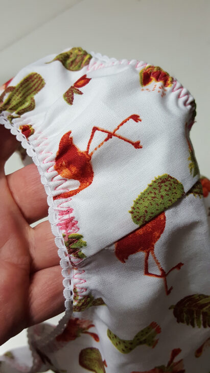 Une couture vraiment très moche sur ma culotte "Pique-Nique Champêtre" du livre "Coudre sa lingerie" de Katherine Sheers et Laura Stanford.