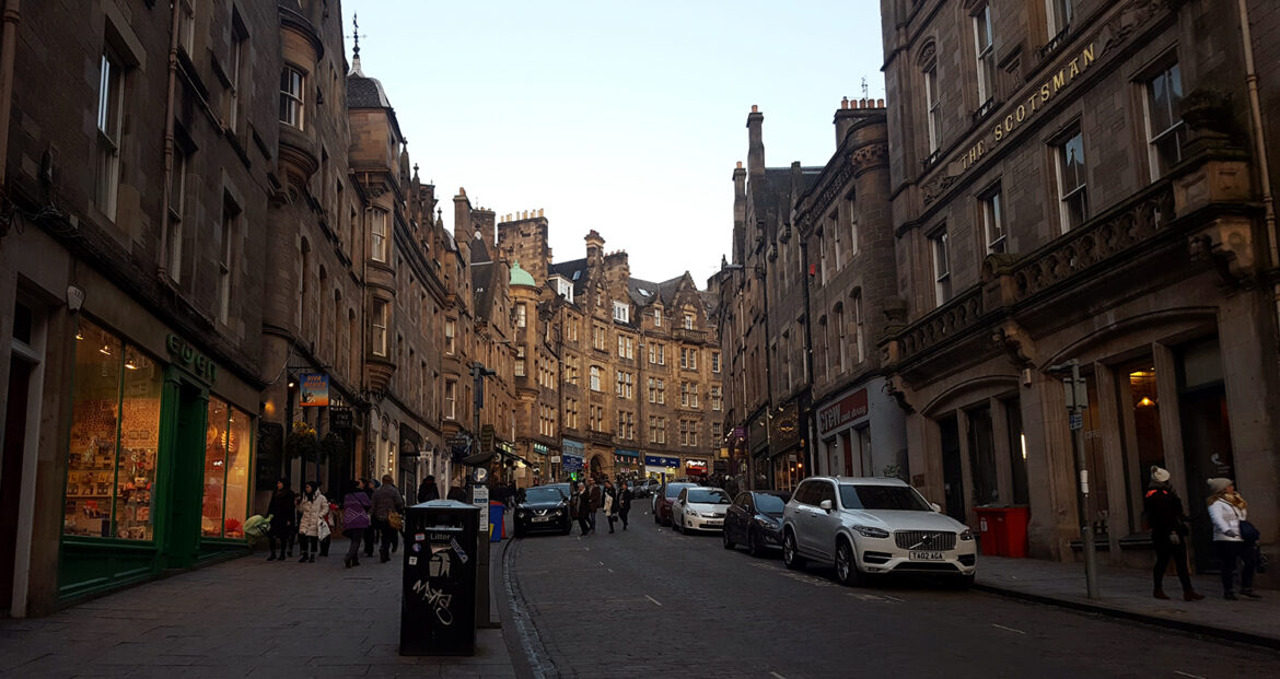 Cockburn street, une rue de la ville de la Old Town d'Edimbourg en Ecosse.
