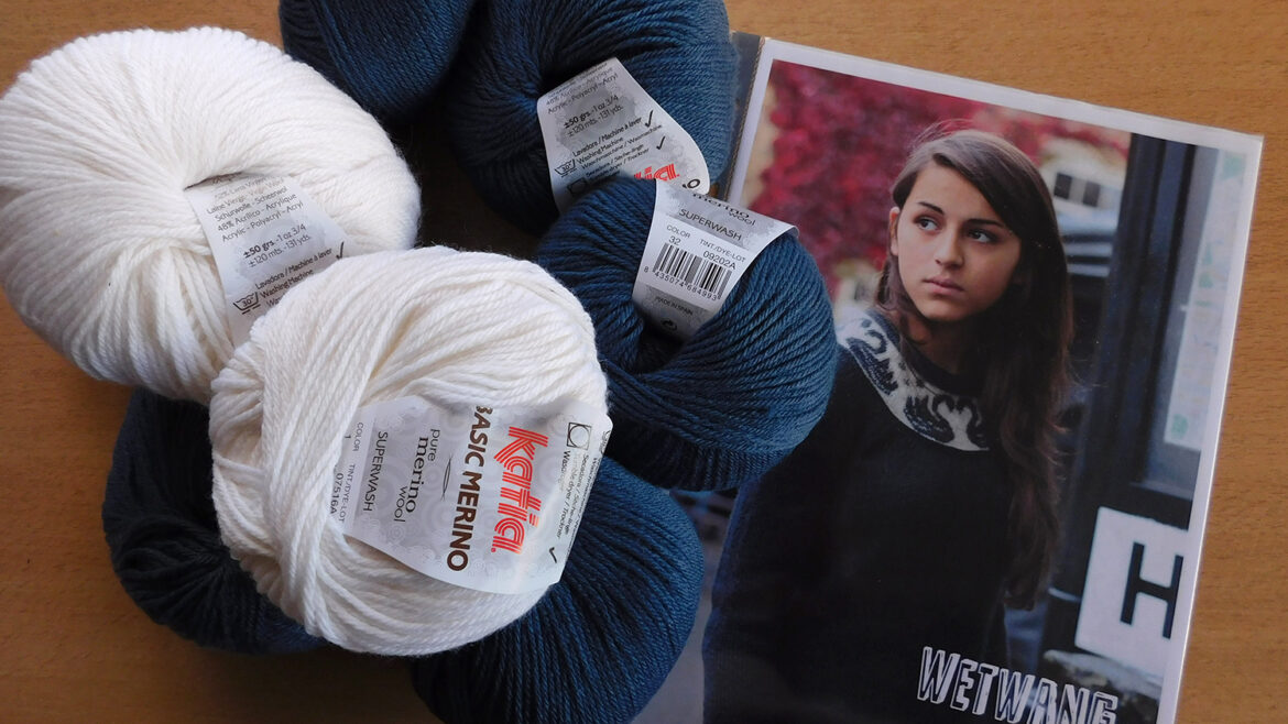 La laine Katia Basic Merino et le modèle que je souhaite tricoter avec : le pull Wetwang à motif cygnes d'Ann Kingstone.