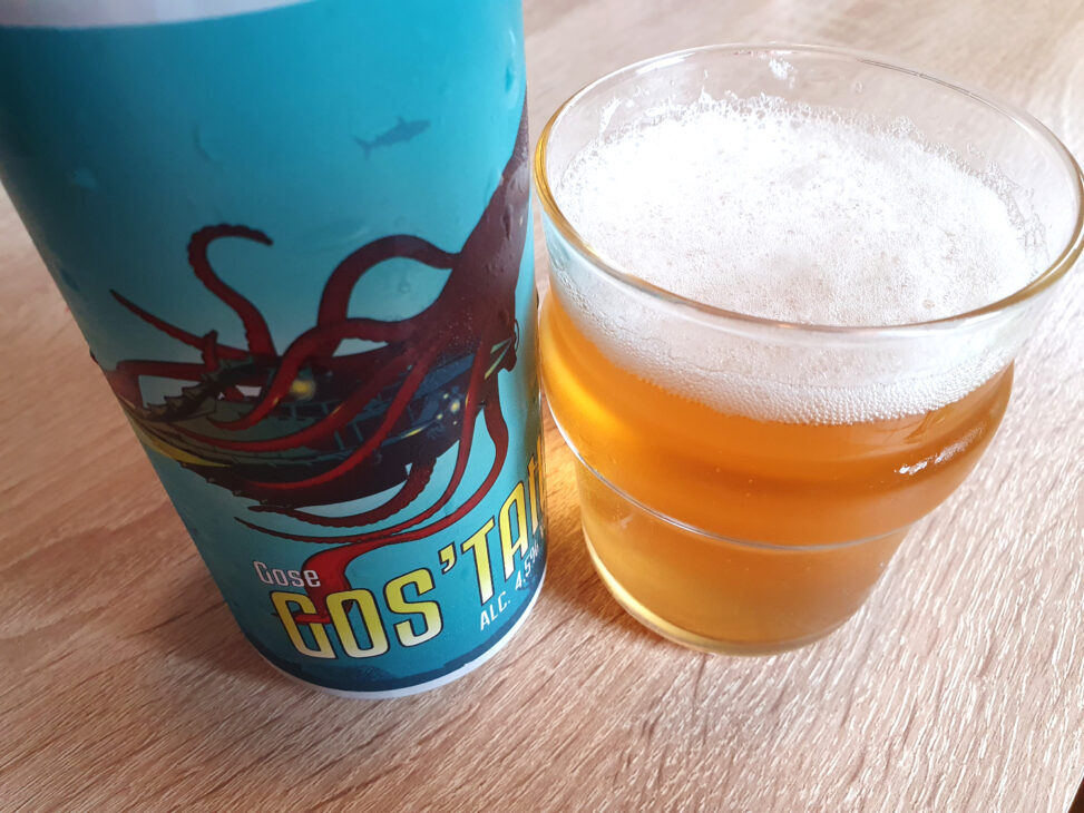 La bière au concombre Gos'Tail de la Brasserie du Grand Paris servie dans un verre.